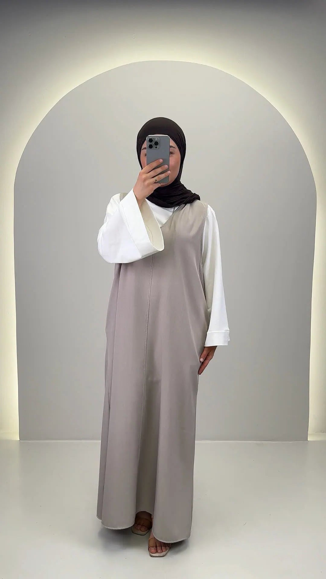 Amira Üst