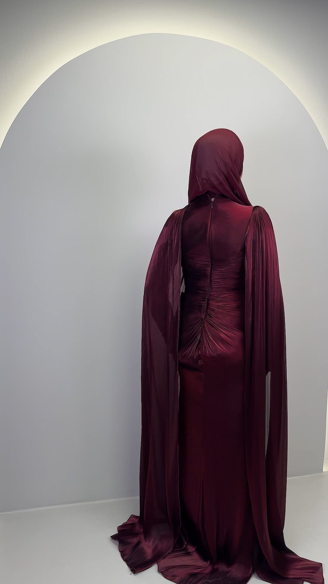 Emira Abiye Bordo